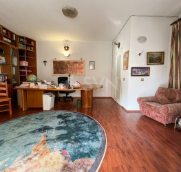 Casa, 5 rooms, 315 mp Bucuresti/Baneasa