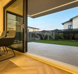 Casa, 5 rooms, 329 mp Bucuresti/Pipera