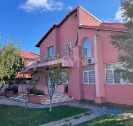 Casa, 5 rooms, 333 mp Bucuresti/Pipera