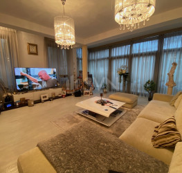 Casa, 5 rooms, 340 mp Bucuresti/Damaroaia