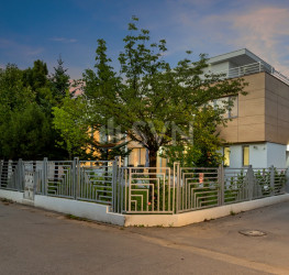 Casa, 5 rooms, 420 mp Bucuresti/Pipera