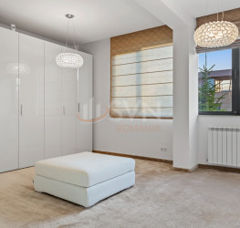 Casa, 5 rooms, 420 mp Bucuresti/Pipera