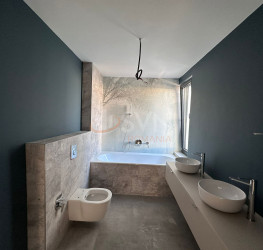 Casa, 5 rooms in Tarraco Bucuresti/Pipera