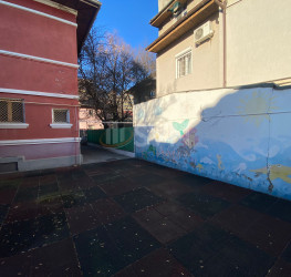 Casa, 6 camere, 140 mp Bucuresti/Iancului