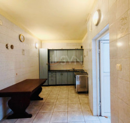 Casa, 6 camere, 200 mp Bucuresti/Berceni