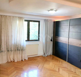 Casa, 6 camere, 203 mp Bucuresti/Herastrau