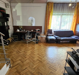 Casa, 6 camere, 217 mp Bucuresti/Capitale