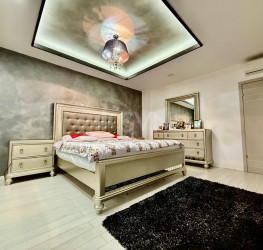 Casa, 6 camere, 240 mp Bucuresti/Dacia