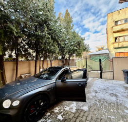 Casa, 6 camere, 240 mp Bucuresti/Dacia