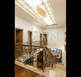 Casa, 6 camere, 240 mp Bucuresti/Capitale