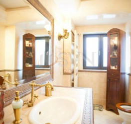 Casa, 6 camere, 240 mp Bucuresti/Capitale