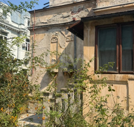 Casa, 6 camere, 240 mp Bucuresti/Calea Victoriei