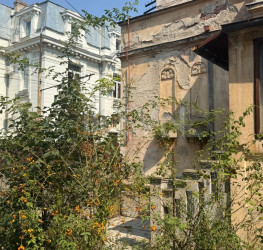 Casa, 6 camere, 240 mp Bucuresti/Calea Victoriei