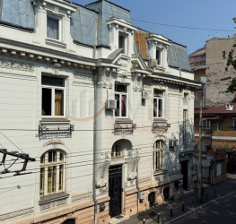Casa, 6 camere, 240 mp Bucuresti/Calea Victoriei