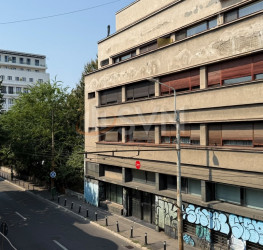 Casa, 6 camere, 240 mp Bucuresti/Calea Victoriei