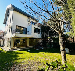 Casa, 6 camere, 254.57 mp Bucuresti/Pipera