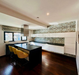 Casa, 6 camere, 254.57 mp Bucuresti/Pipera