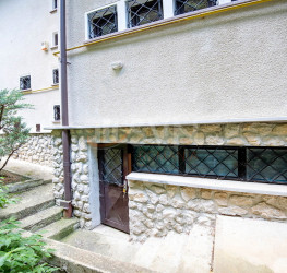 Casa, 6 camere, 258 mp Brasov/Centru