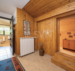 Casa, 6 camere, 258 mp Brasov/Centru