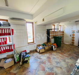 Casa, 6 camere, 272.5 mp Bucuresti/Straulesti