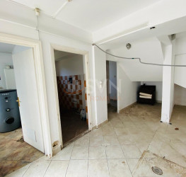 Casa, 6 camere, 272.5 mp Bucuresti/Straulesti