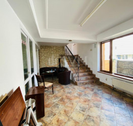 Casa, 6 camere, 272.5 mp Bucuresti/Straulesti