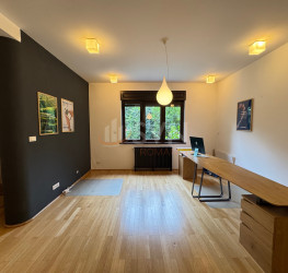 Casa, 6 camere, 275 mp Bucuresti/Calea Calarasilor