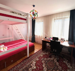 Casa, 6 camere, 285 mp Bucuresti/Pipera