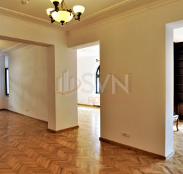 Casa, 6 camere, 290 mp Bucuresti/P-ta Romana