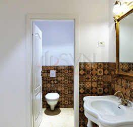 Casa, 6 camere, 290 mp Bucuresti/P-ta Romana