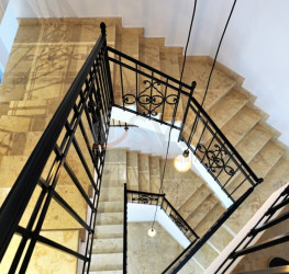 Casa, 6 camere, 290 mp Bucuresti/P-ta Romana