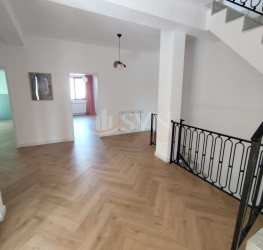 Casa, 6 camere, 321 mp Bucuresti/Aviatiei