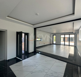 Casa, 6 camere, 333 mp Bucuresti/Iancu Nicolae