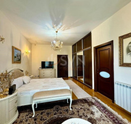 Casa, 6 camere, 345.54 mp Bucuresti/Iancu Nicolae