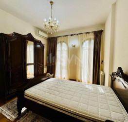 Casa, 6 camere, 345.54 mp Bucuresti/Iancu Nicolae