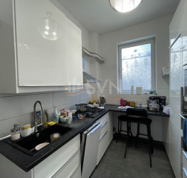 Casa, 6 camere, 355 mp Bucuresti/Polona
