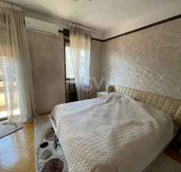 Casa, 6 camere, 355 mp Bucuresti/Polona