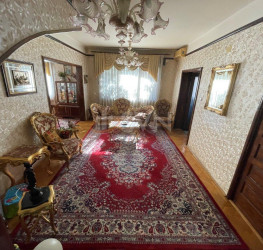 Casa, 6 camere, 355 mp Bucuresti/Polona