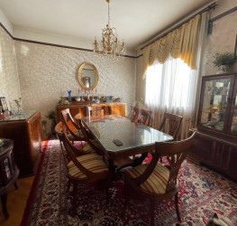 Casa, 6 camere, 355 mp Bucuresti/Polona