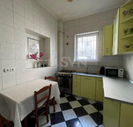 Casa, 6 camere, 355 mp Bucuresti/Polona