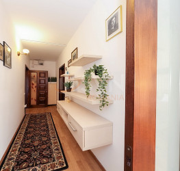 Casa, 6 camere, 358 mp Brasov/Centru