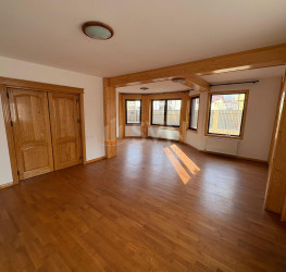 Casa, 6 camere, 360 mp Bucuresti/Prelungirea Ghencea