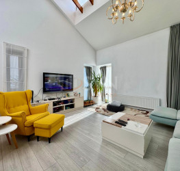 Casa, 6 camere, 362 mp Bucuresti/Iancu Nicolae