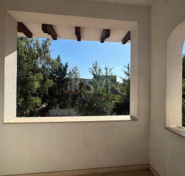 Casa, 6 camere, 370 mp Bucuresti/Iancu Nicolae