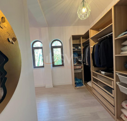 Casa, 6 camere, 370 mp Bucuresti/Iancu Nicolae