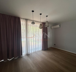 Casa, 6 camere, 400 mp Bucuresti/Iancu Nicolae