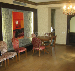 Casa, 6 camere, 440 mp Bucuresti/Cismigiu