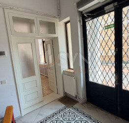 Casa, 6 camere, 440 mp Bucuresti/P-ta Unirii
