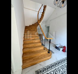 Casa, 6 camere, 440 mp Bucuresti/P-ta Unirii