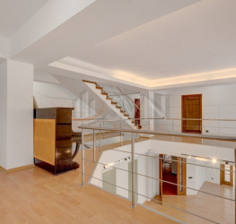Casa, 6 camere, 592.7 mp Bucuresti/Pipera